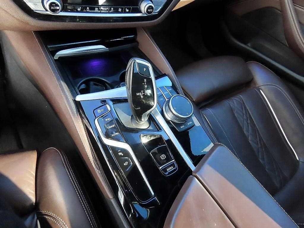BMW 5시리즈 5시리즈 (G30) 523d M 스포츠 이미지 11