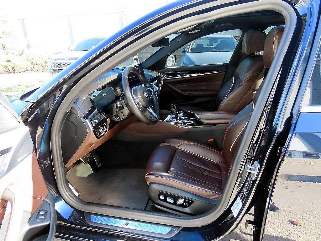 BMW 5시리즈 5시리즈 (G30) 523d M 스포츠 이미지 5