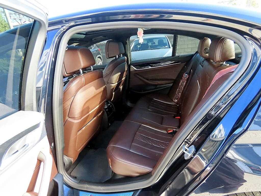 BMW 5시리즈 5시리즈 (G30) 523d M 스포츠 이미지 6