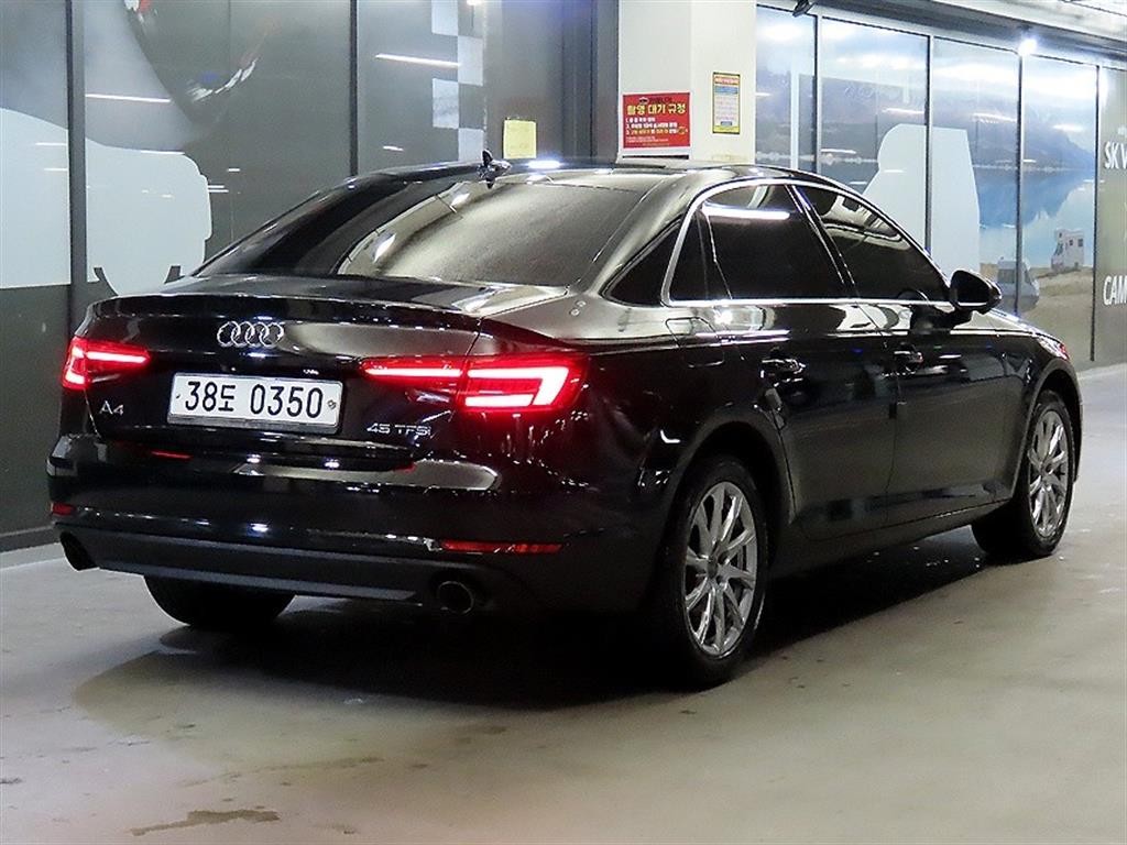 아우디 A4 A4 (B9) 45 TFSI 이미지 4