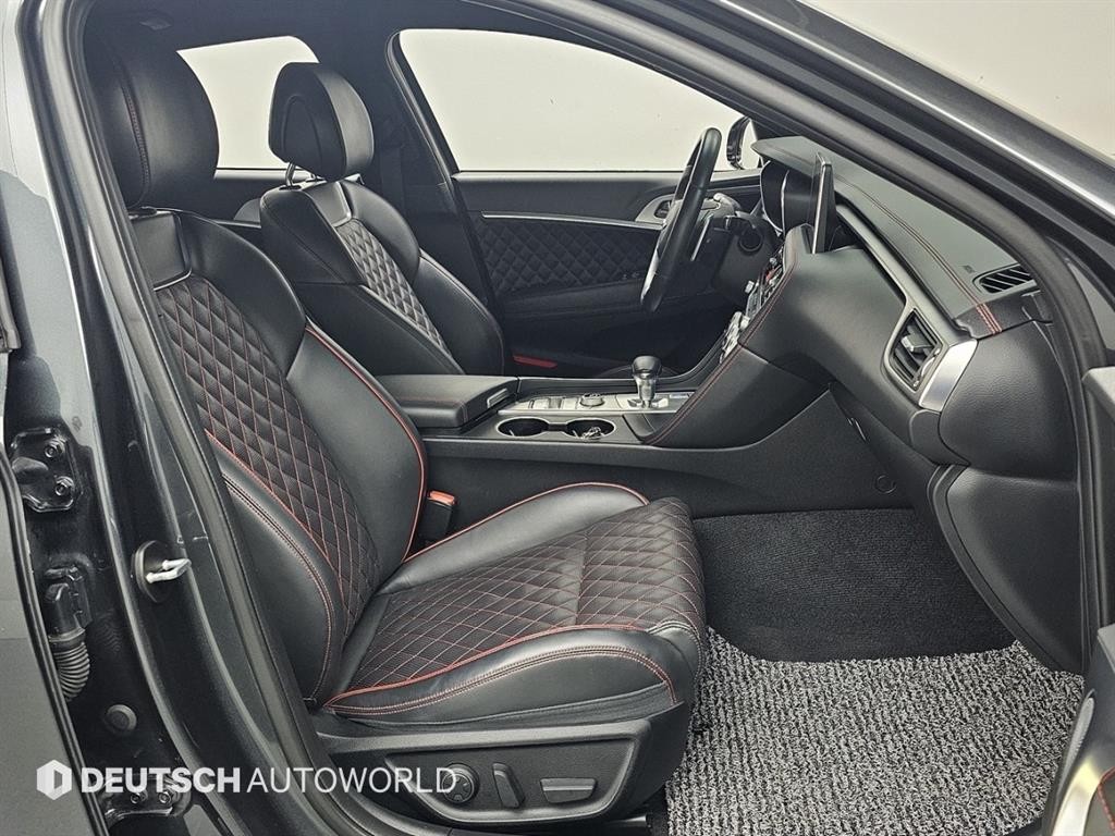 제네시스 G70 2.0T AWD 스포츠 패키지 이미지 10