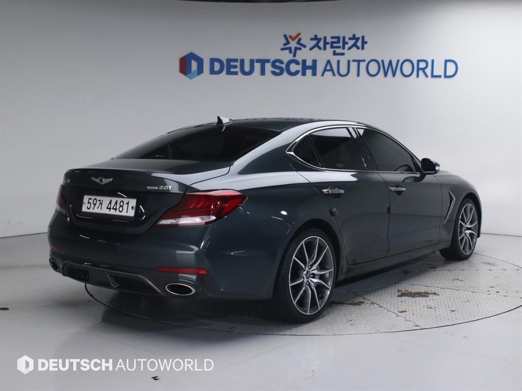 제네시스 G70 2.0T AWD 스포츠 패키지 이미지 2