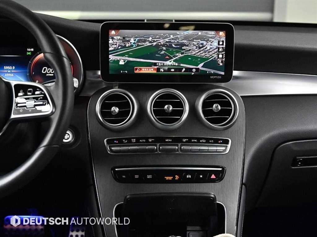 벤츠 GLC 클래스 GLC클래스 X253 GLC 300 4MATIC 쿠페 이미지 14