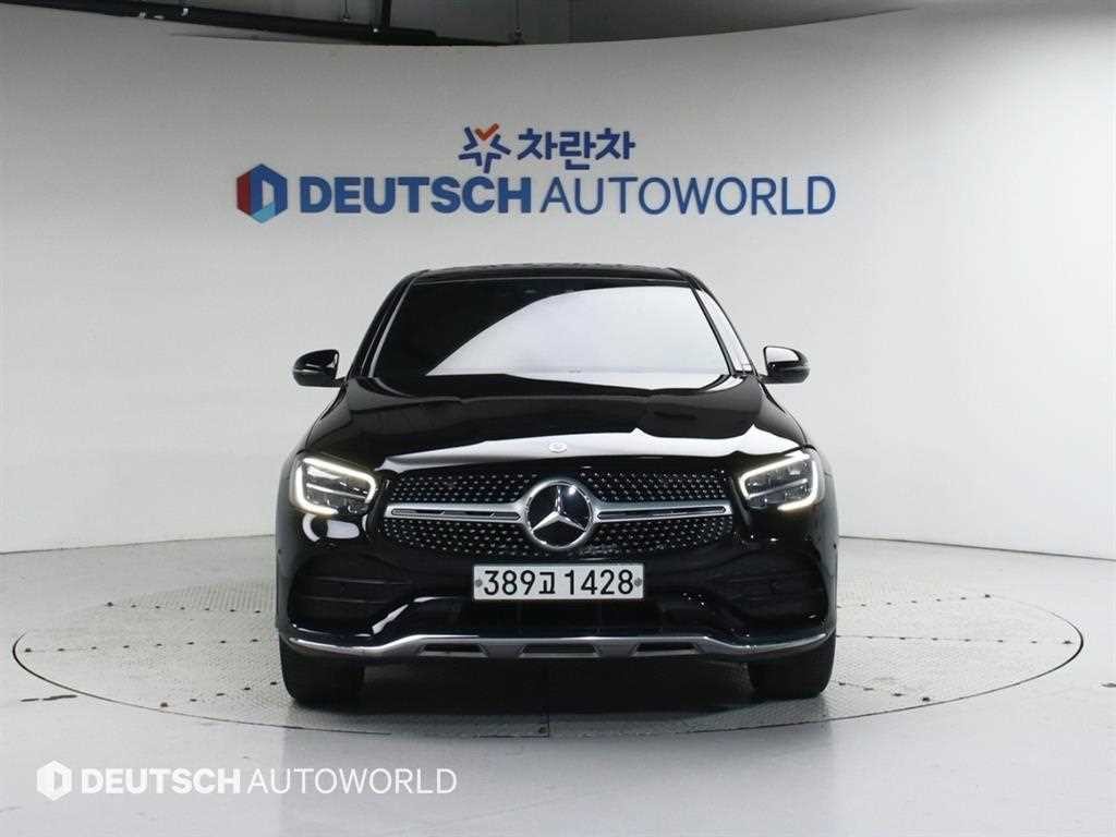 벤츠 GLC 클래스 GLC클래스 X253 GLC 300 4MATIC 쿠페 이미지 3