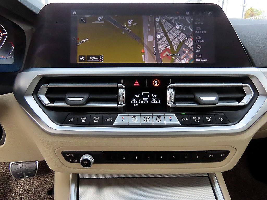 BMW 3시리즈 3시리즈 (G20) 320d xDrive M 스포츠 이미지 13