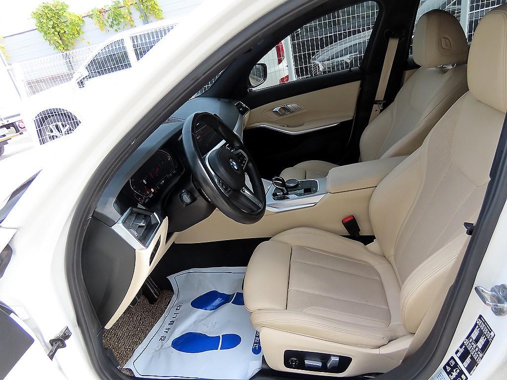 BMW 3시리즈 3시리즈 (G20) 320d xDrive M 스포츠 이미지 5