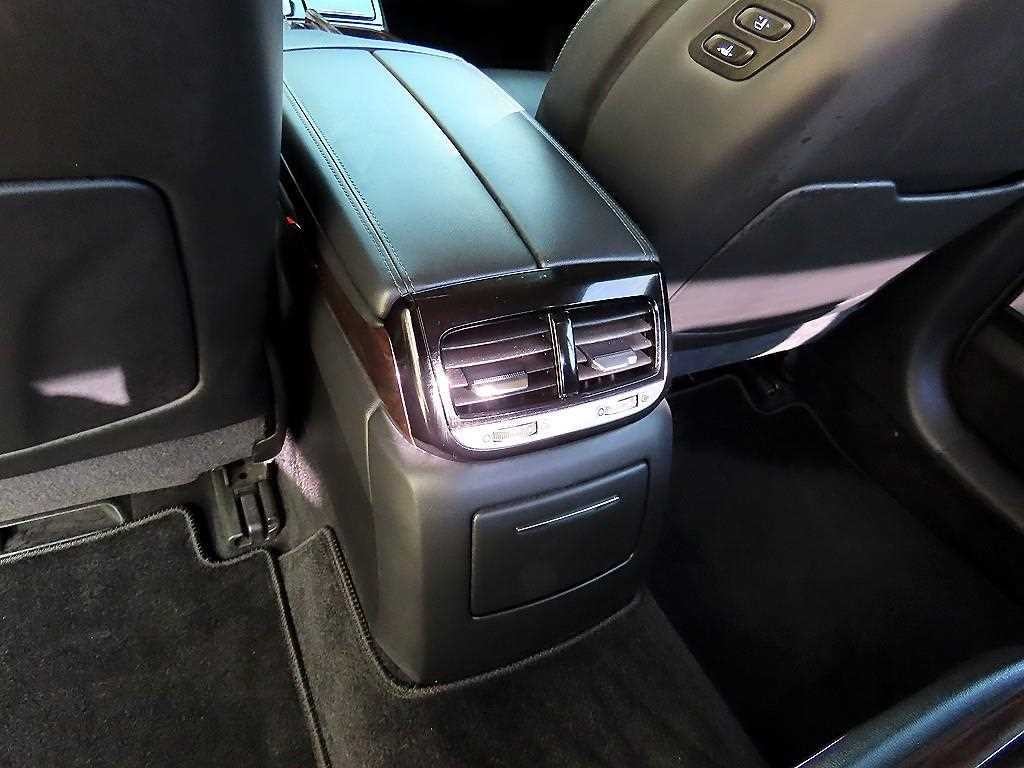 제네시스 EQ900 3.3 T-GDI AWD 럭셔리 이미지 17