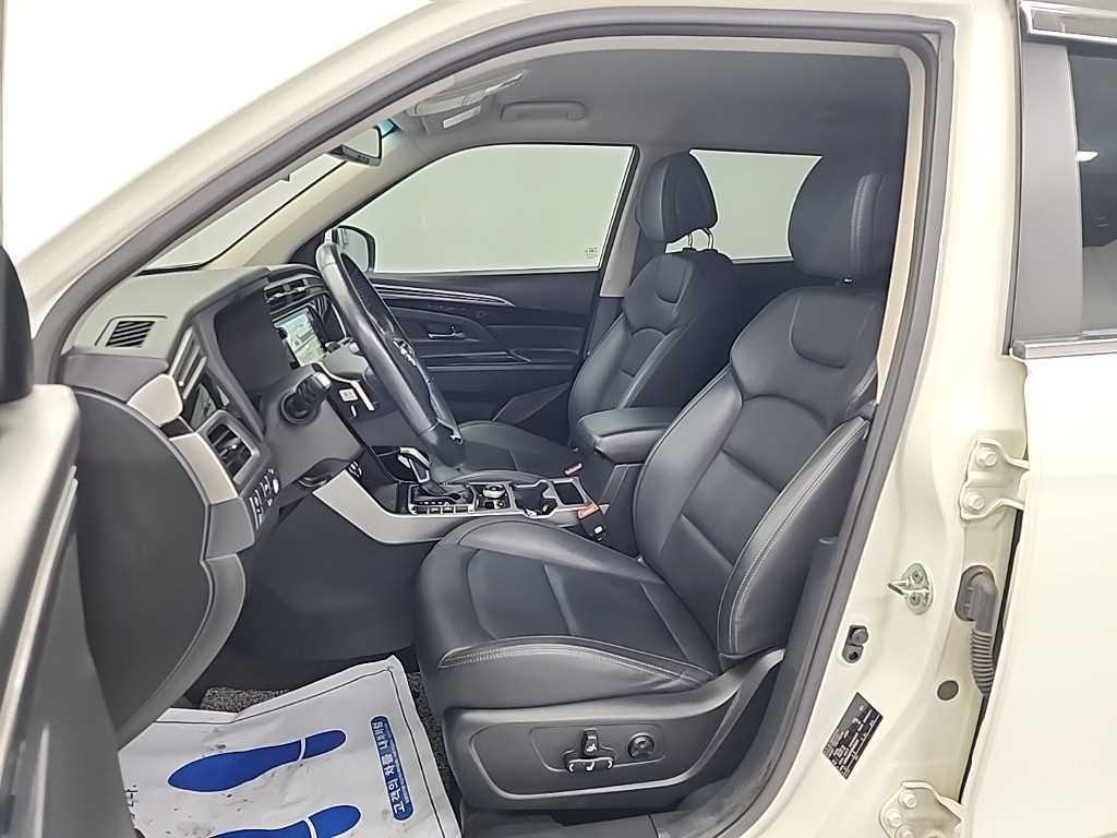 KG모빌리티(쌍용) 코란도 뷰티풀코란도 2WD 가솔린 1.5 C5 플러스 이미지 11
