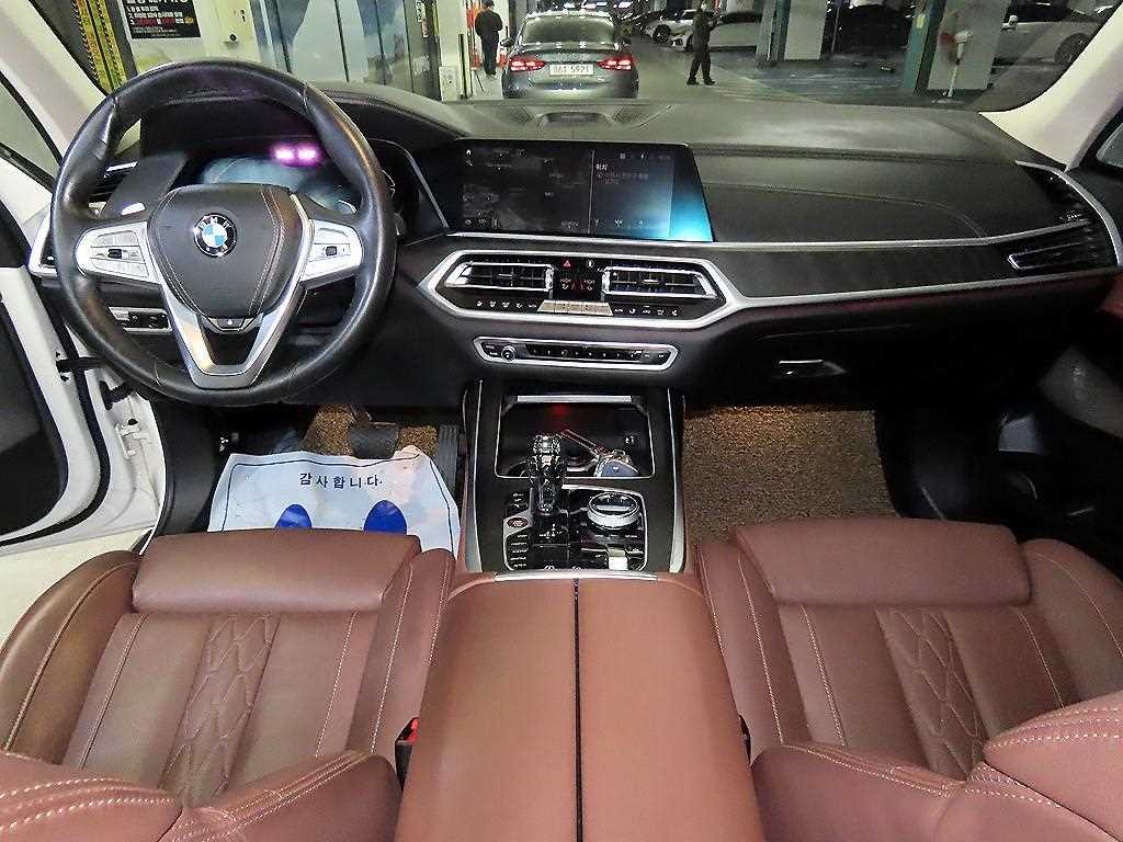 BMW X7 X7 (G07) xDrive 40d 디자인 퓨어 엑셀런스 7인승 이미지 10