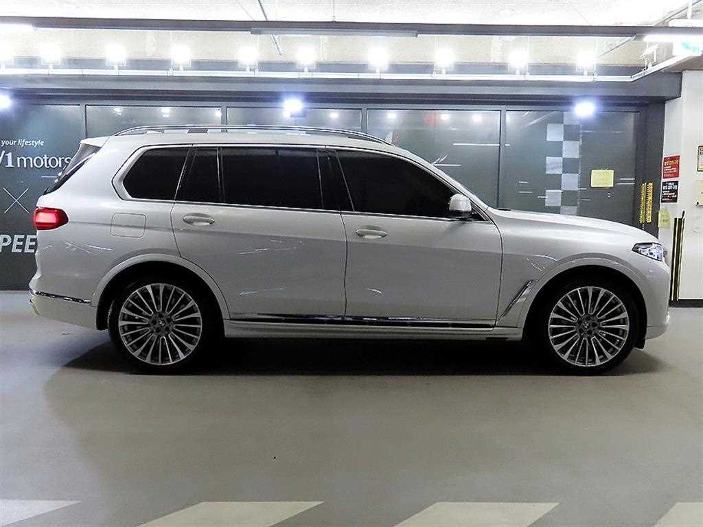 BMW X7 X7 (G07) xDrive 40d 디자인 퓨어 엑셀런스 7인승 이미지 3