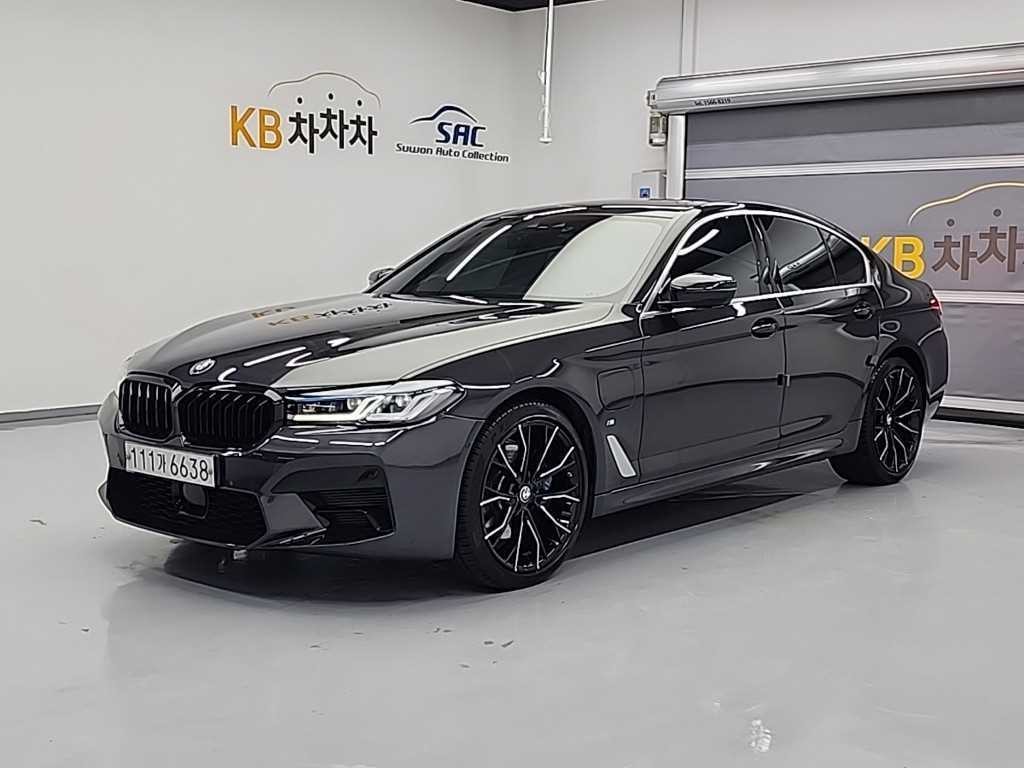 BMW 5시리즈 5시리즈 (G30) 530e M 스포츠 이미지 1