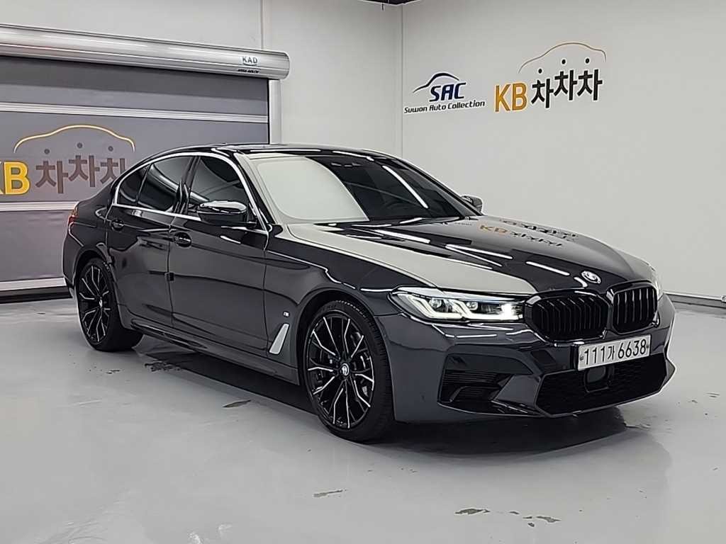 BMW 5시리즈 5시리즈 (G30) 530e M 스포츠 이미지 4