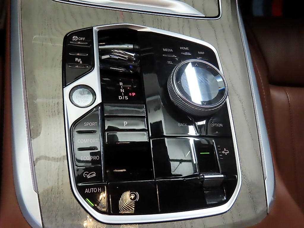 BMW X7 X7 (G07) xDrive 40i 디자인 퓨어 엑셀런스 6인승 이미지 12