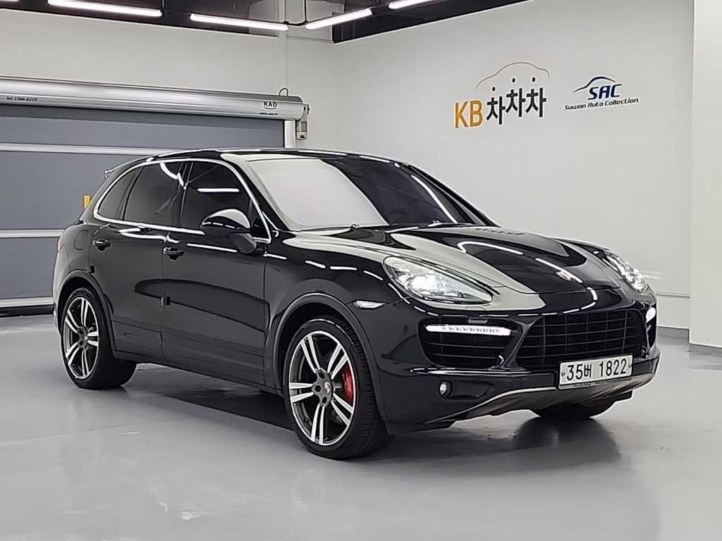 포르쉐 카이엔 뉴 카이엔 4.8 터보 이미지 4