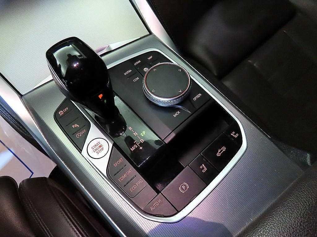 BMW 4시리즈 4시리즈 (G22) 420i 컨버터블 M 스포츠 이노베이션 팩 이미지 15