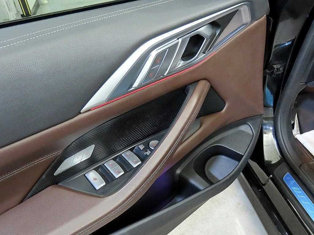 BMW 4시리즈 4시리즈 (G22) 420i 컨버터블 M 스포츠 이노베이션 팩 이미지 16