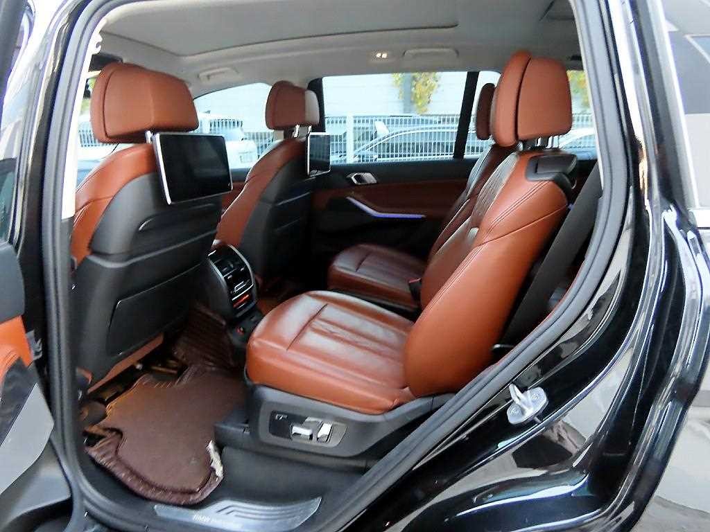 BMW X7 X7 (G07) xDrive 40d 디자인 퓨어 엑셀런스 6인승 이미지 6
