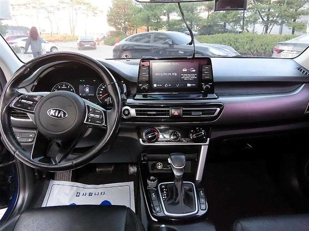 기아 셀토스 가솔린 1.6 터보 2WD 프레스티지 이미지 7