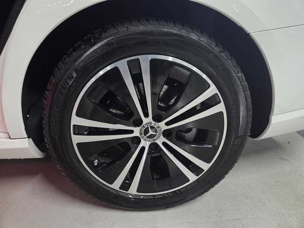 벤츠 E 클래스 E-클래스 W213 E250 아방가르드 이미지 16