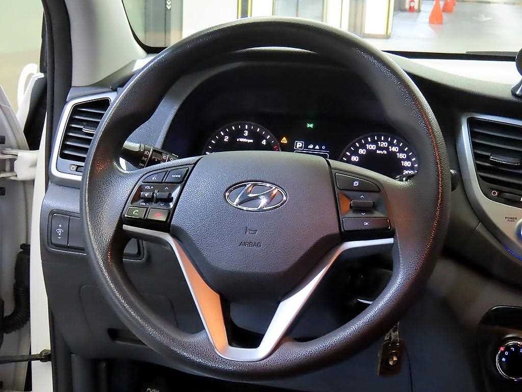 현대 투싼 올뉴투싼 디젤 2.0 2WD 스타일 이미지 8