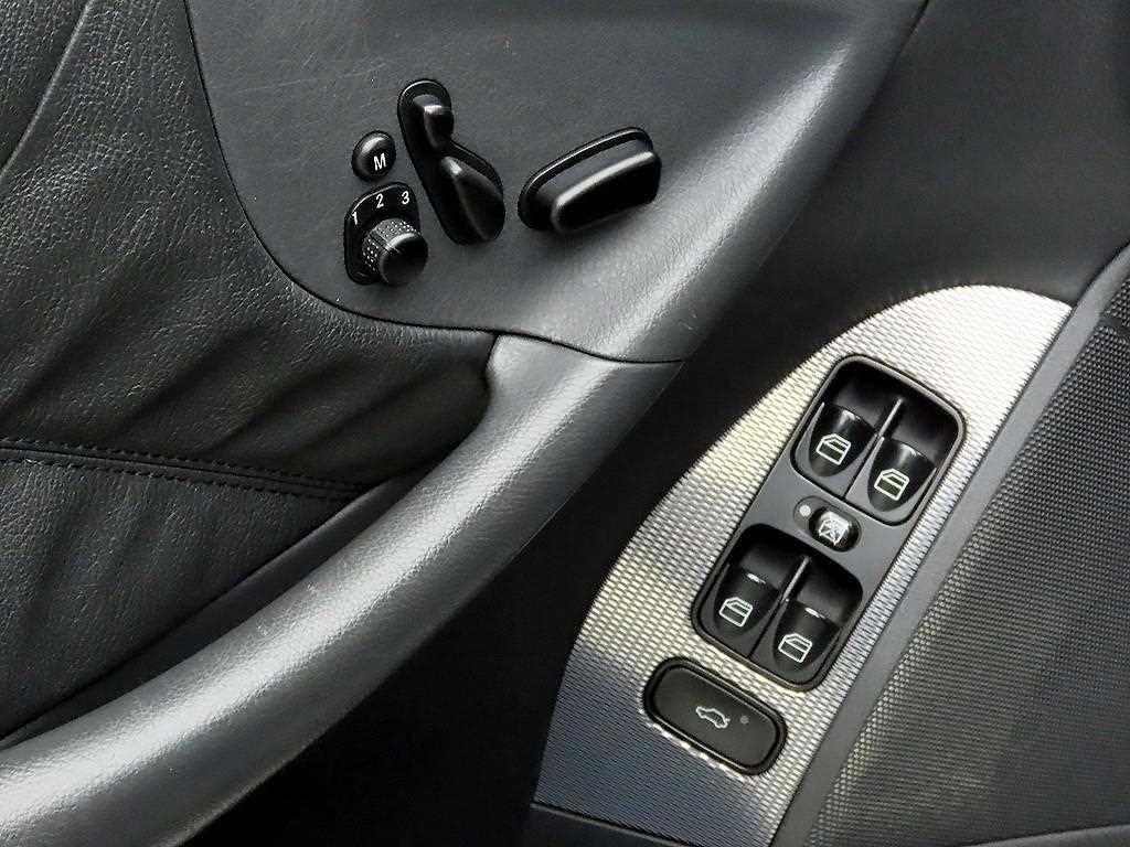벤츠 CLK 클래스 CLK클래스 CLK320 카브리올레 이미지 10