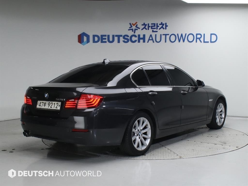 BMW 5시리즈 5시리즈 (F10) 528i xDrive 이미지 2