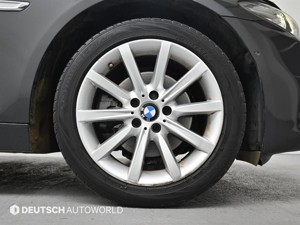 BMW 5시리즈 5시리즈 (F10) 528i xDrive 이미지 5