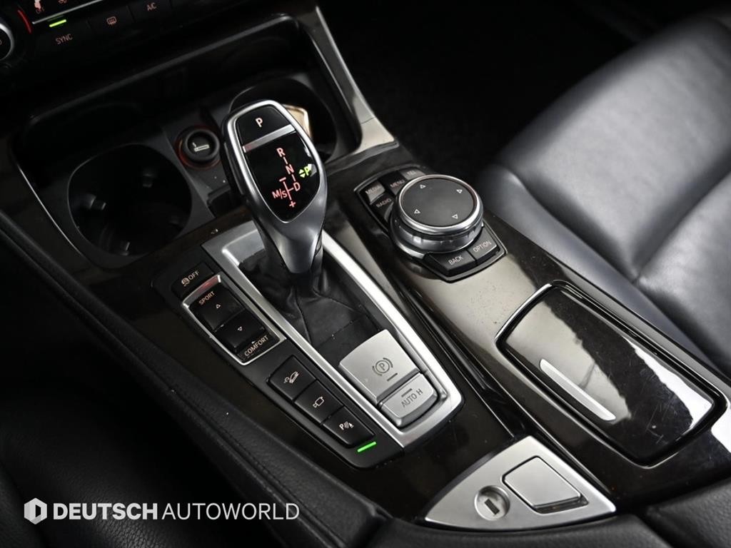 BMW 5시리즈 5시리즈 (F10) 528i xDrive 이미지 9