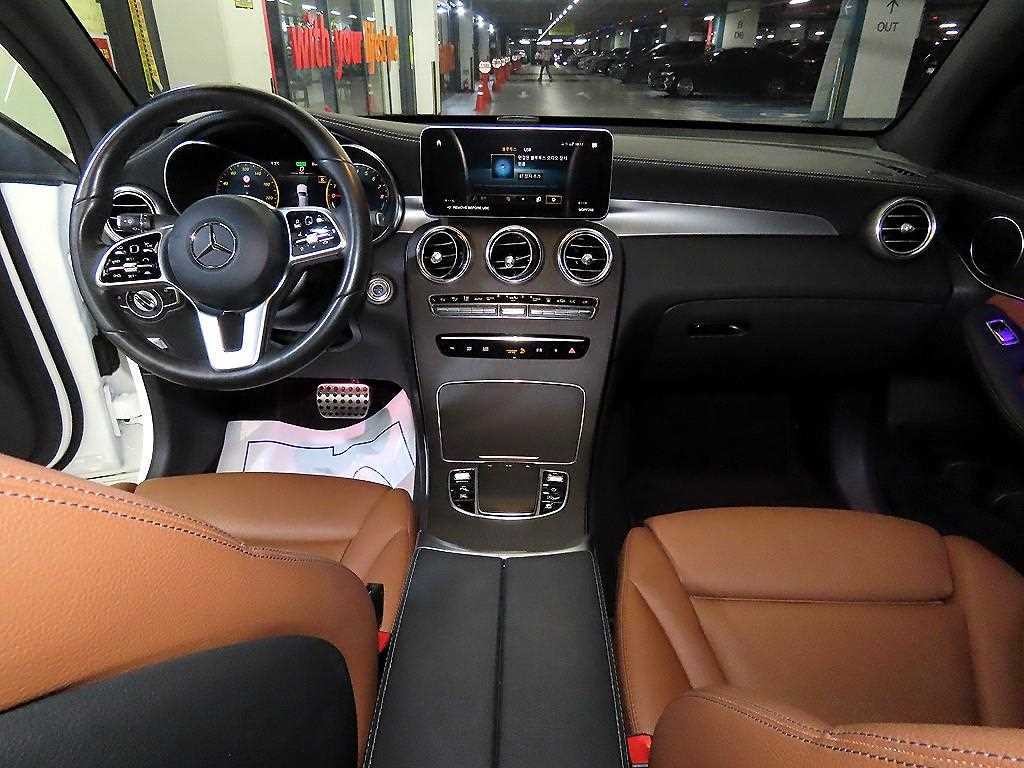 벤츠 GLC 클래스 GLC클래스 X253 GLC 300 e 4MATIC 쿠페 이미지 10