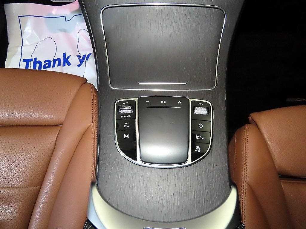 벤츠 GLC 클래스 GLC클래스 X253 GLC 300 e 4MATIC 쿠페 이미지 12