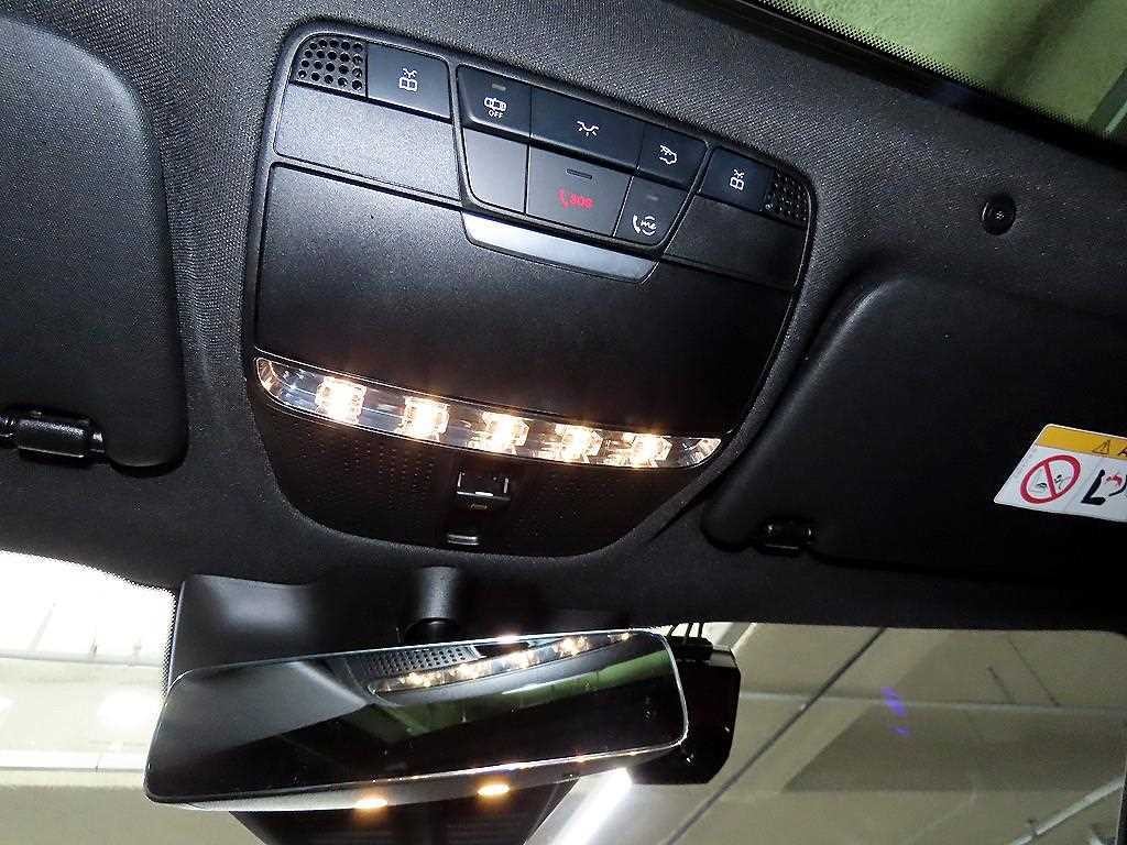 벤츠 GLC 클래스 GLC클래스 X253 GLC 300 e 4MATIC 쿠페 이미지 14