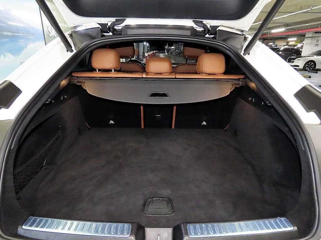 벤츠 GLC 클래스 GLC클래스 X253 GLC 300 e 4MATIC 쿠페 이미지 16