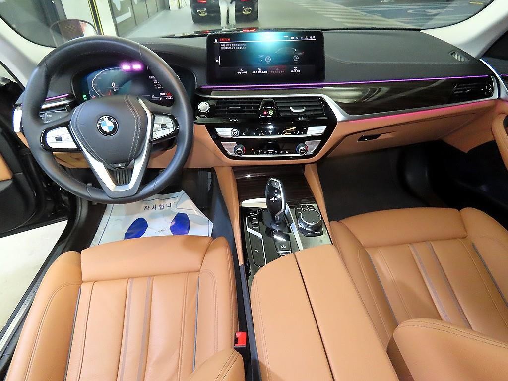 BMW 5시리즈 5시리즈 (G30) 520i 럭셔리 이미지 10