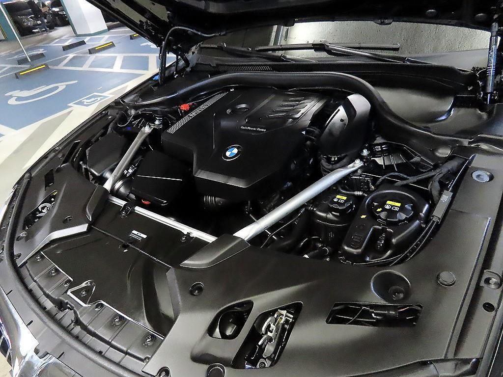 BMW 5시리즈 5시리즈 (G30) 520i 럭셔리 이미지 19