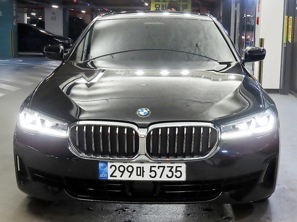 BMW 5시리즈 5시리즈 (G30) 520i 럭셔리 이미지 2