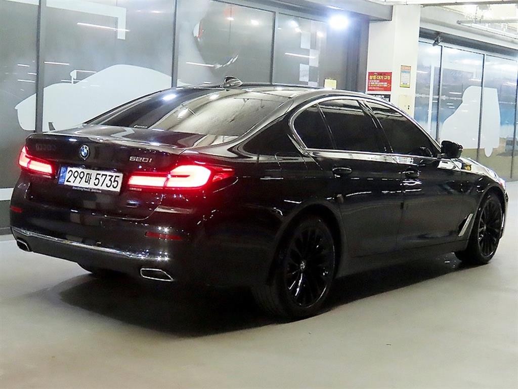 BMW 5시리즈 5시리즈 (G30) 520i 럭셔리 이미지 4