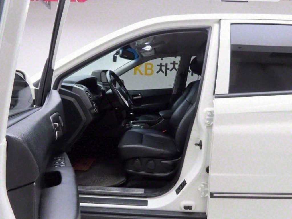 KG모빌리티(쌍용) 코란도 코란도스포츠 디젤 4WD CX7 패션 이미지 11