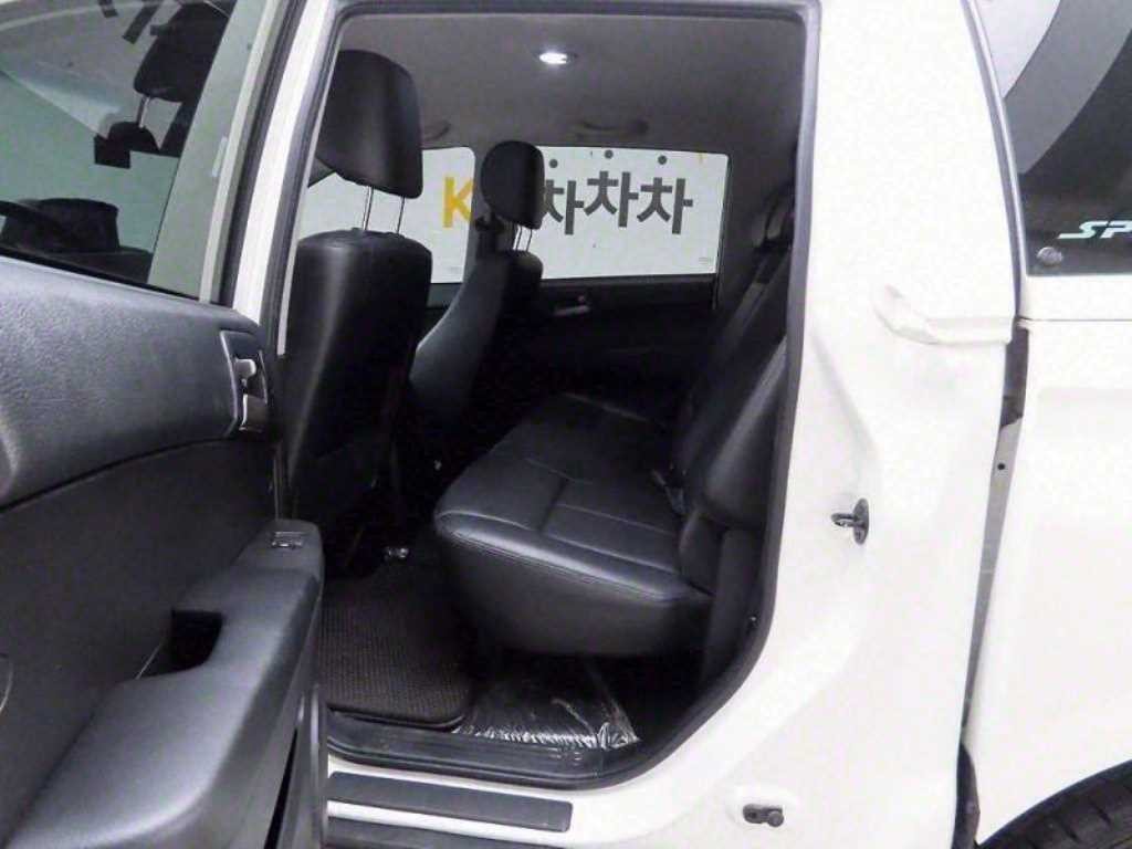 KG모빌리티(쌍용) 코란도 코란도스포츠 디젤 4WD CX7 패션 이미지 12