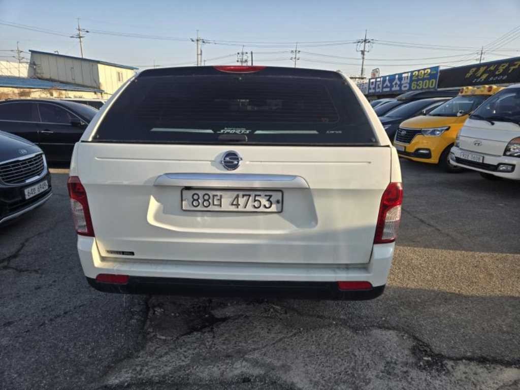 KG모빌리티(쌍용) 코란도 코란도스포츠 디젤 4WD CX7 패션 이미지 4