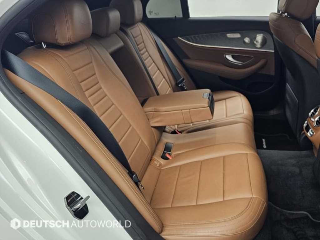 벤츠 E 클래스 E-클래스 W213 E350 4MATIC AMG LINE 이미지 12