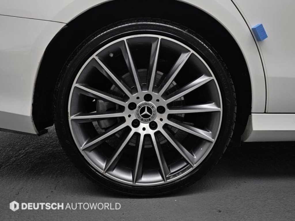 벤츠 E 클래스 E-클래스 W213 E350 4MATIC AMG LINE 이미지 5