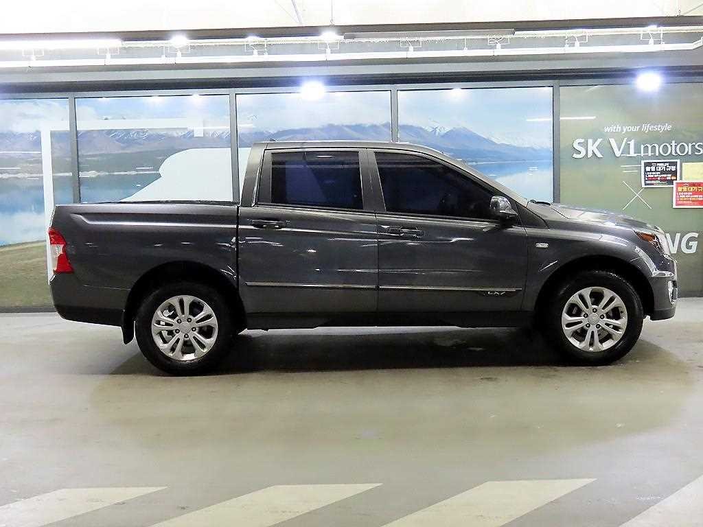 KG모빌리티(쌍용) 코란도 더뉴코란도스포츠 CX5(2WD) 클럽 이미지 3