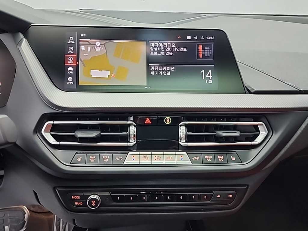 BMW 1시리즈 1시리즈 (F40) M135i xDrive 이미지 10