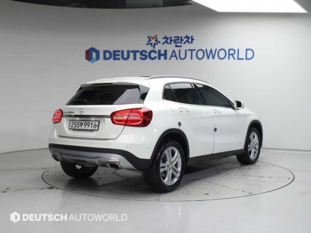 벤츠 GLA 클래스 GLA클래스 X156 GLA200 D 이미지 2