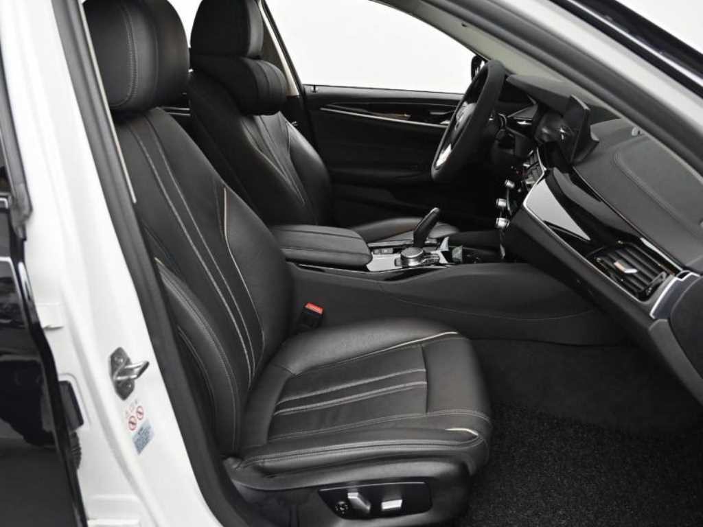 BMW 5시리즈 5시리즈 (G30) 520i 럭셔리 이미지 10