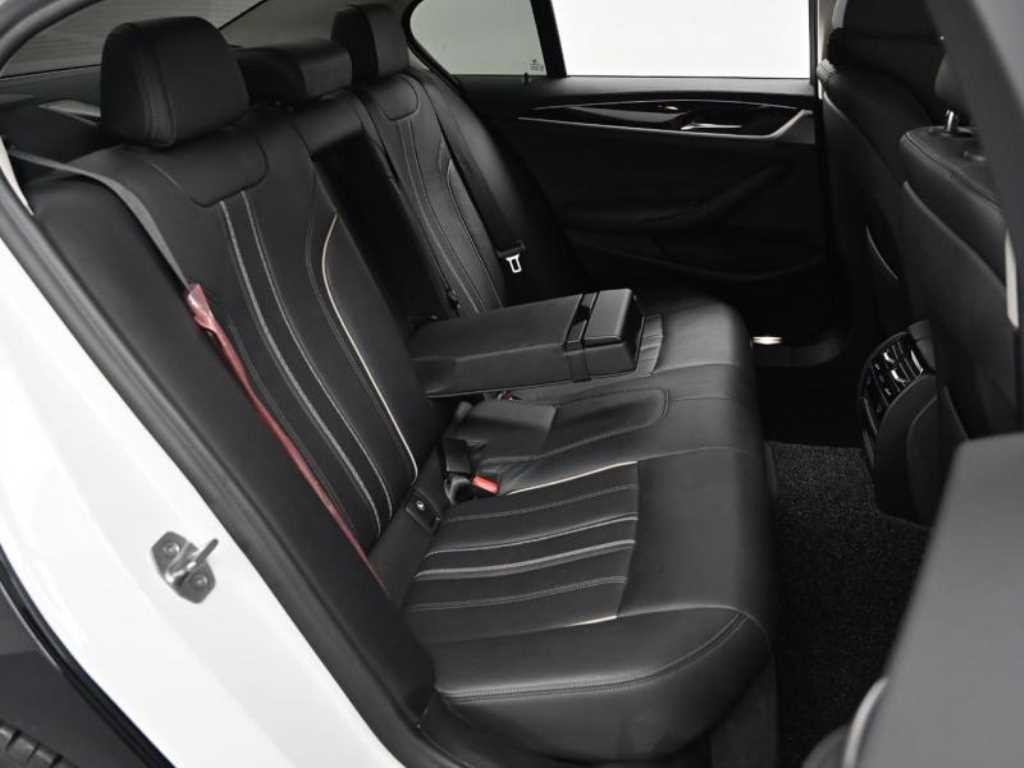 BMW 5시리즈 5시리즈 (G30) 520i 럭셔리 이미지 12