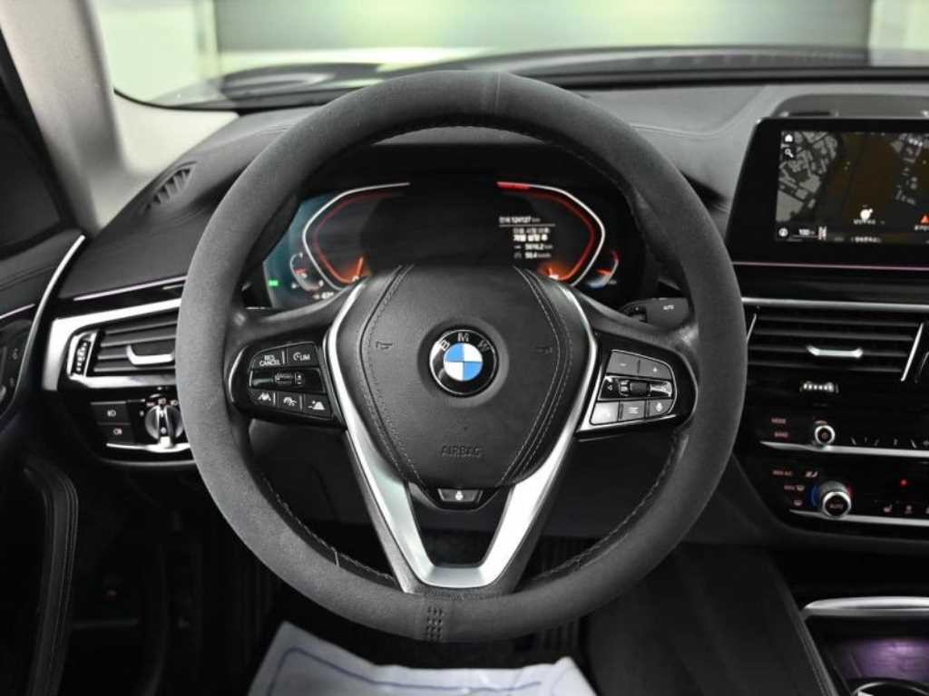 BMW 5시리즈 5시리즈 (G30) 520i 럭셔리 이미지 13