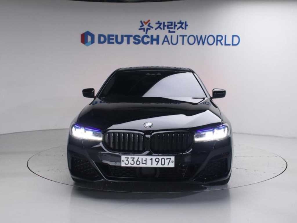 BMW 5시리즈 5시리즈 (G30) 520i 럭셔리 이미지 3