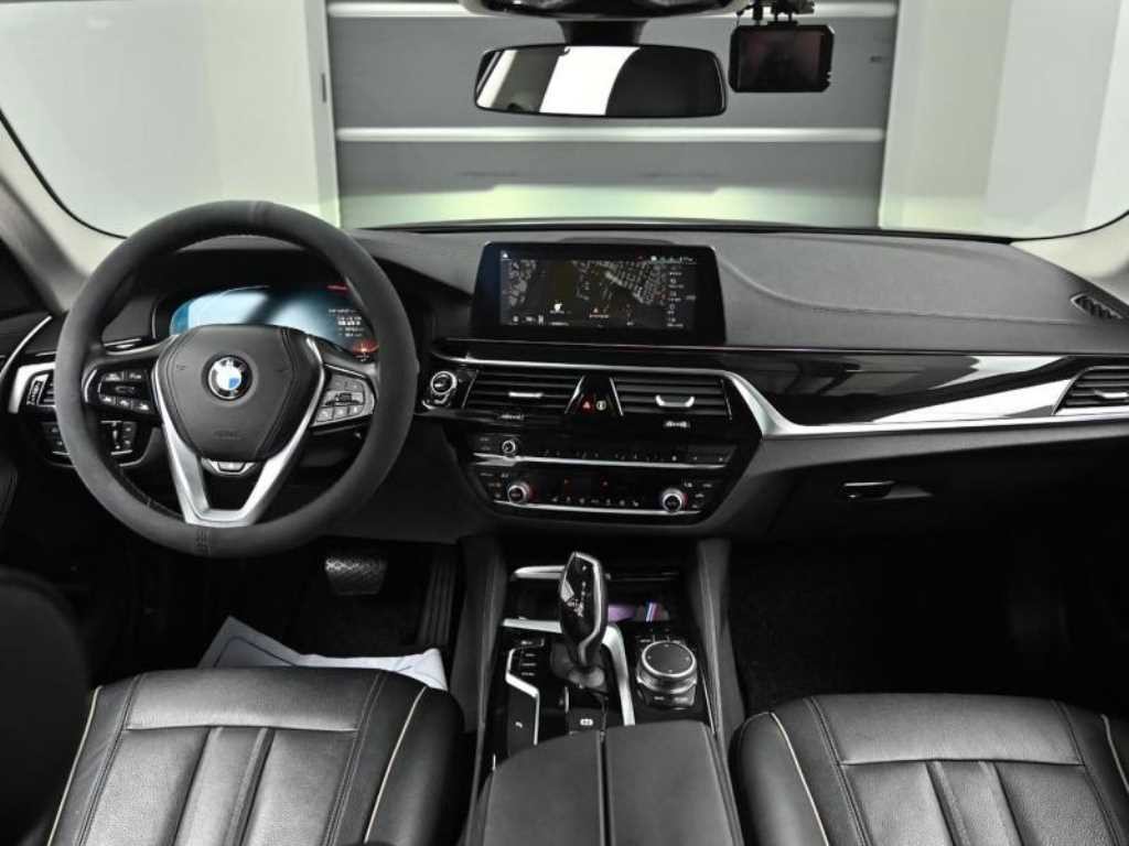 BMW 5시리즈 5시리즈 (G30) 520i 럭셔리 이미지 7
