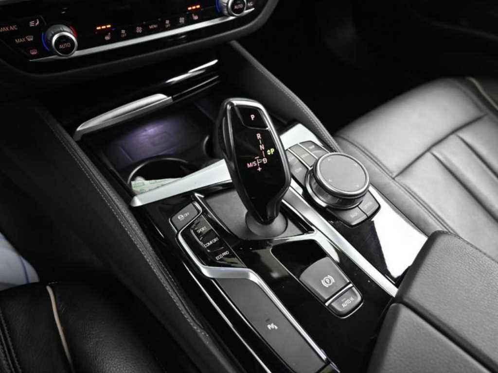 BMW 5시리즈 5시리즈 (G30) 520i 럭셔리 이미지 9